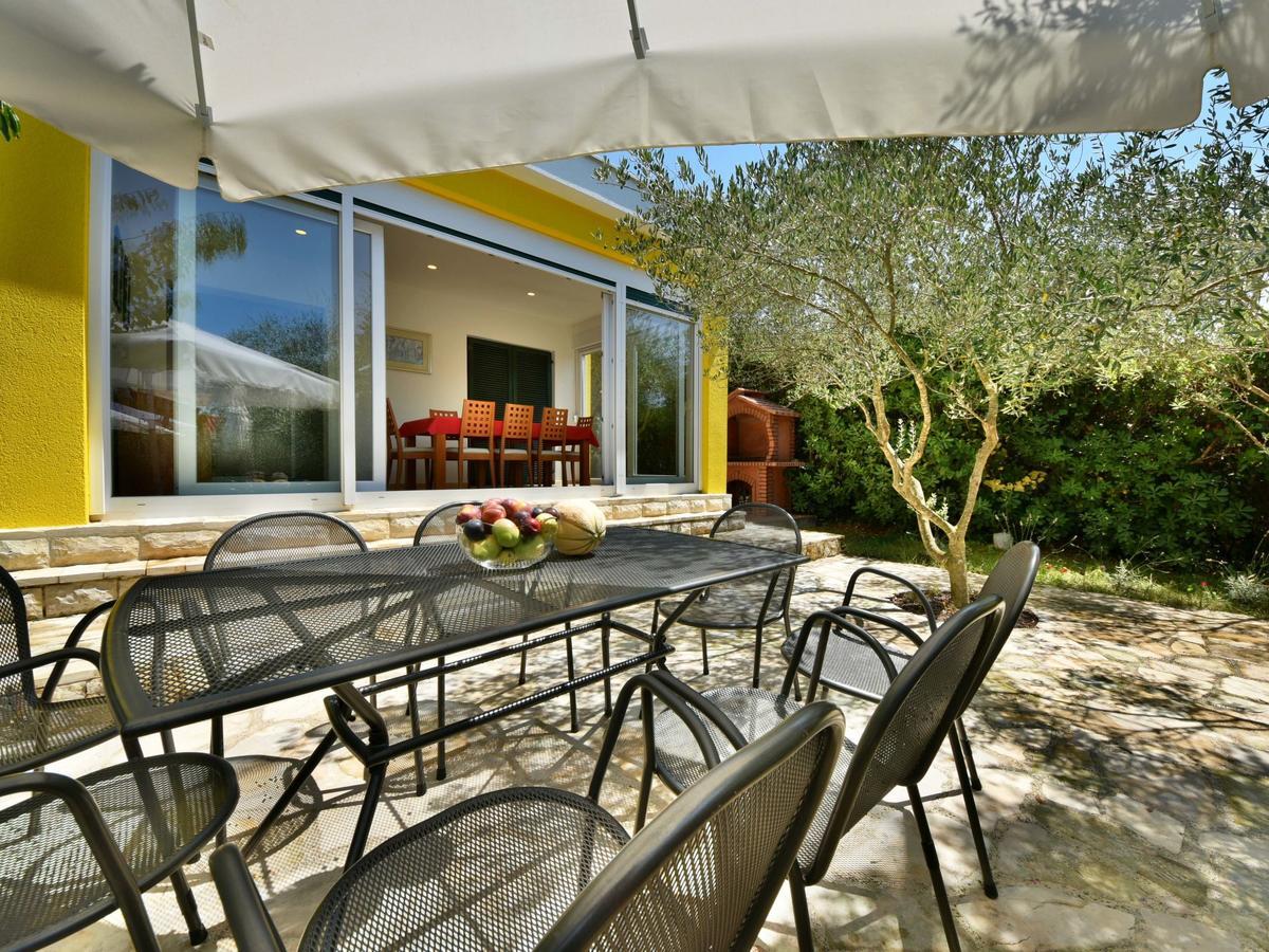 Villa Yellow House By Interhome Diklo Buitenkant foto
