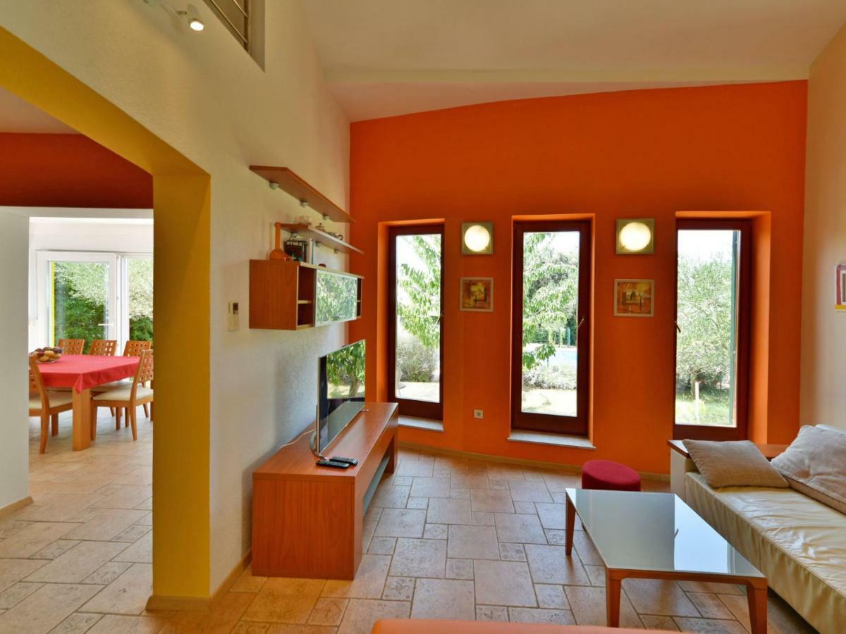 Villa Yellow House By Interhome Diklo Buitenkant foto